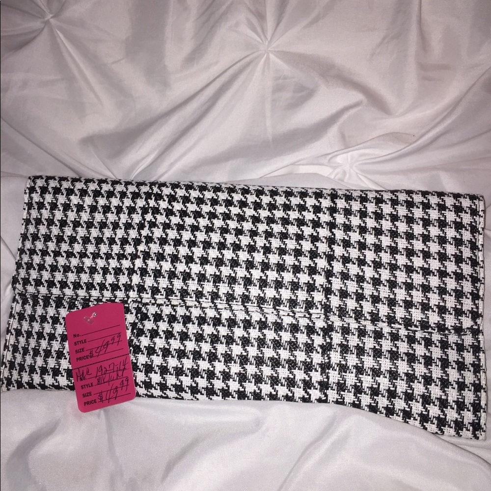 Black and White Houndstooth Clutch
